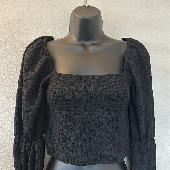 Forever 21 Black Square Neck Smocked Bubble Long Sleeve  Crop Top - Picture 3 of 9